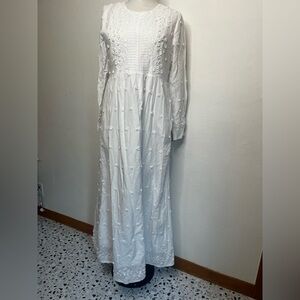 The White maxi dress